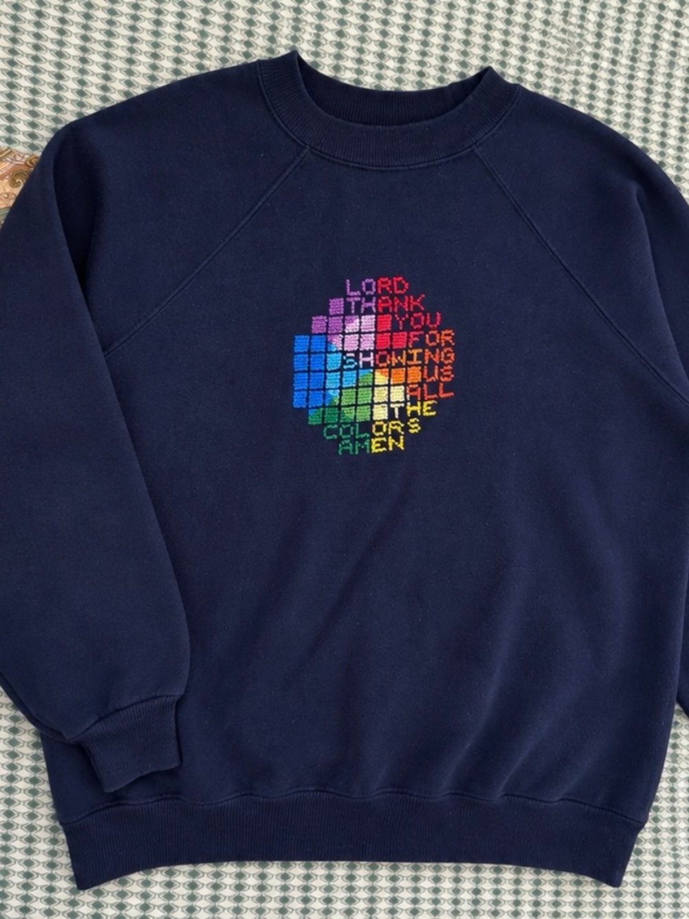 Vintage 90s Hanes Her Way Rainbow Christian Embroidered Sweatshirt Large Women’s